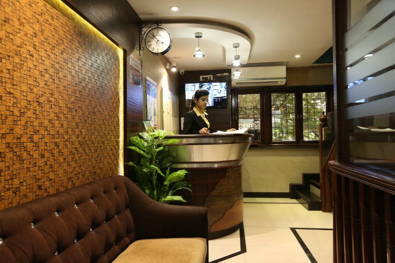 Hotel Happyland Mumbai Bagian luar foto